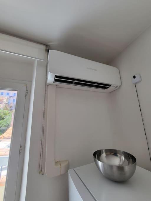 Apartment Air-conditioned With Bedroom And Balcony Marseilles