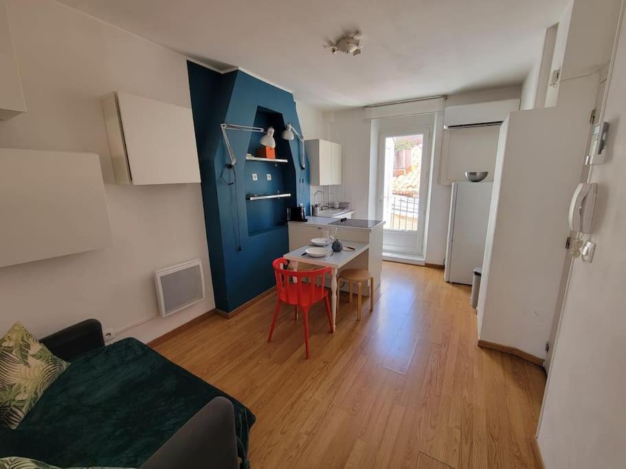 Air-conditioned With Bedroom And Balcony * Marseilles