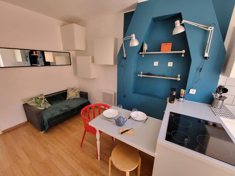 Apartment Air-conditioned With Bedroom And Balcony